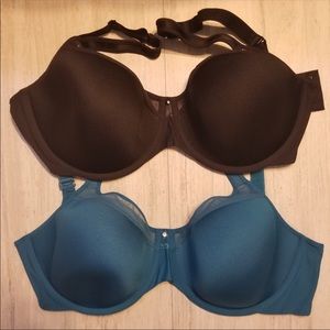 REPOSH. Set of 2 Bali 38DD BRAS.